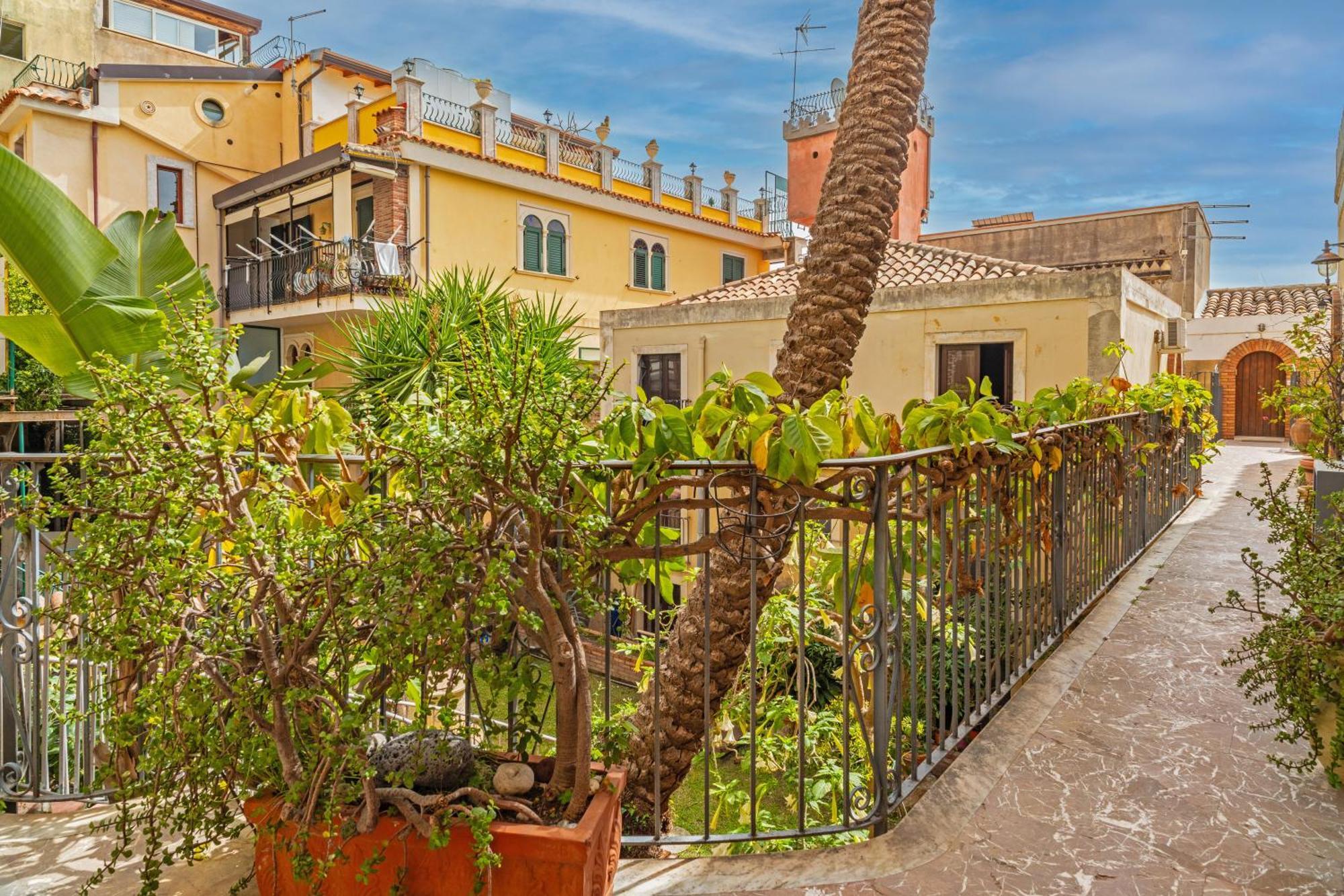 Casa Florio Apartment ตาออร์มินา ภายนอก รูปภาพ